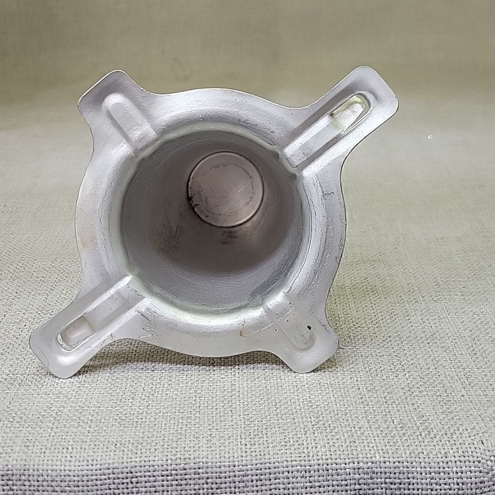 Wilton Decorator Preferred Bakeware Heating Core - Picture 4 of 6